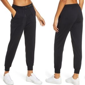 Zella Live In Pocket Joggers